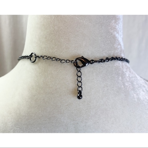 Gunmetal black white hibiscus flower double chain glass bead necklace - Picture 3 of 6